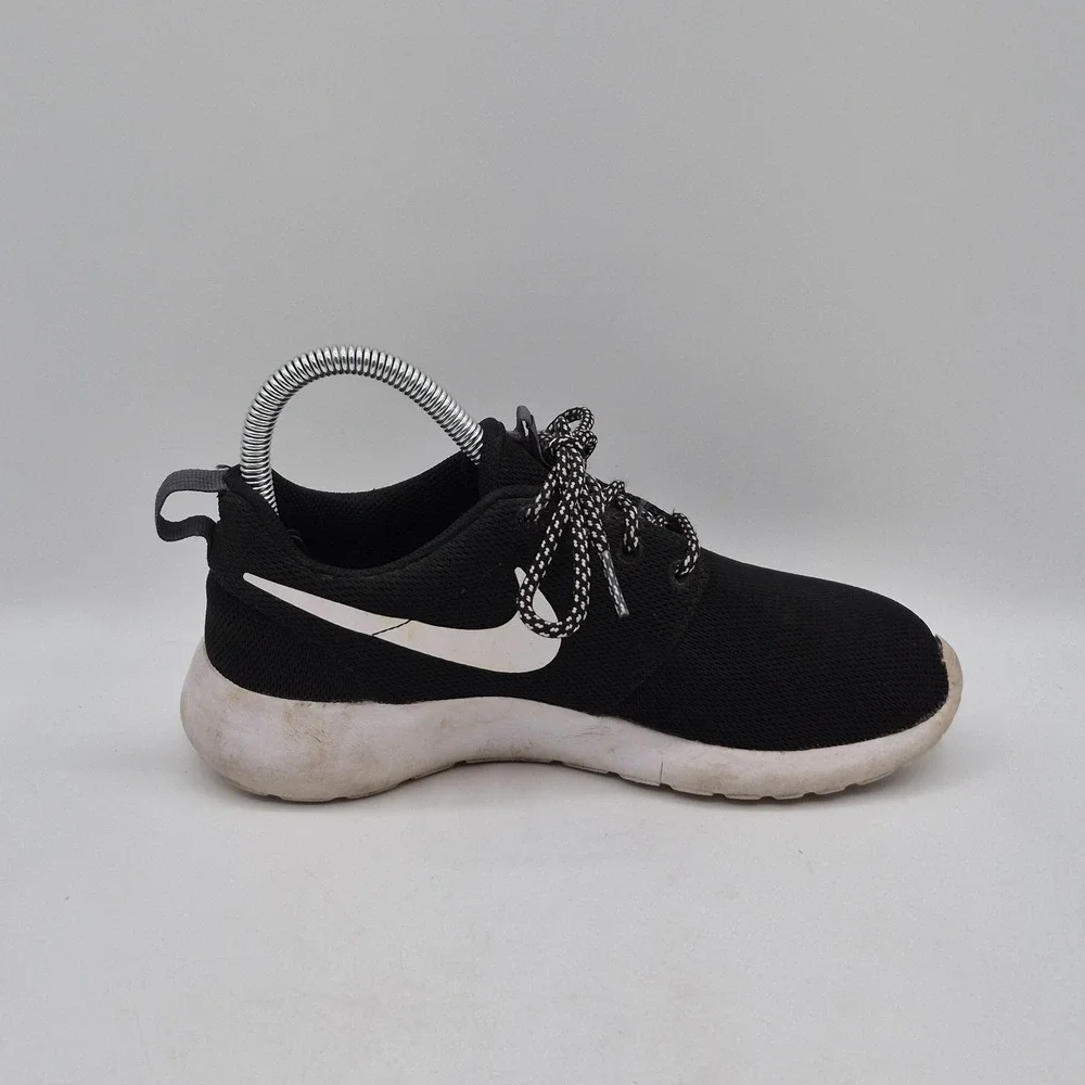 Nike Roshe One Shoes Womens Size 5 Black Mesh Running Sneakers 844994-002